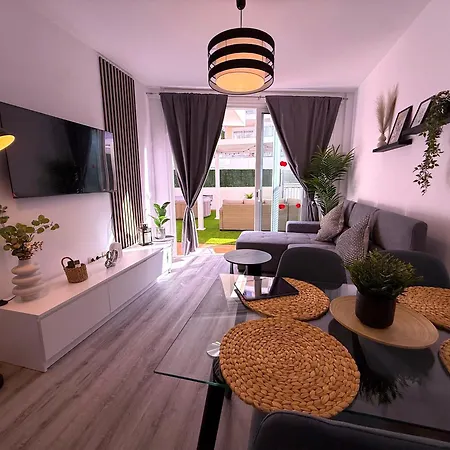Tropicalidays Casa Arnold דירה